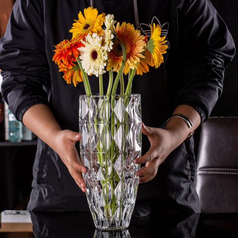 flower-vases-Crystal Flower Vases-Glass Decoration-Glass Vase-Crystal Vase-Flower Vase-Buy Crystal & Glass Flower Vases online from DubaiCrystal. Choose from the most wanted  Glass Flower Vases in UAE. Discover different types of Flower Vases !