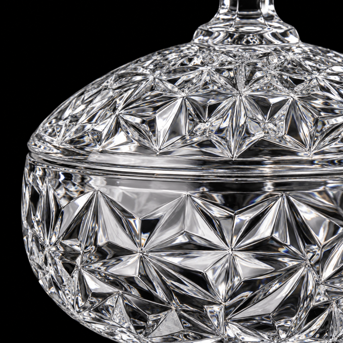 B-504 candy bowl star-cut crystal detail close-up