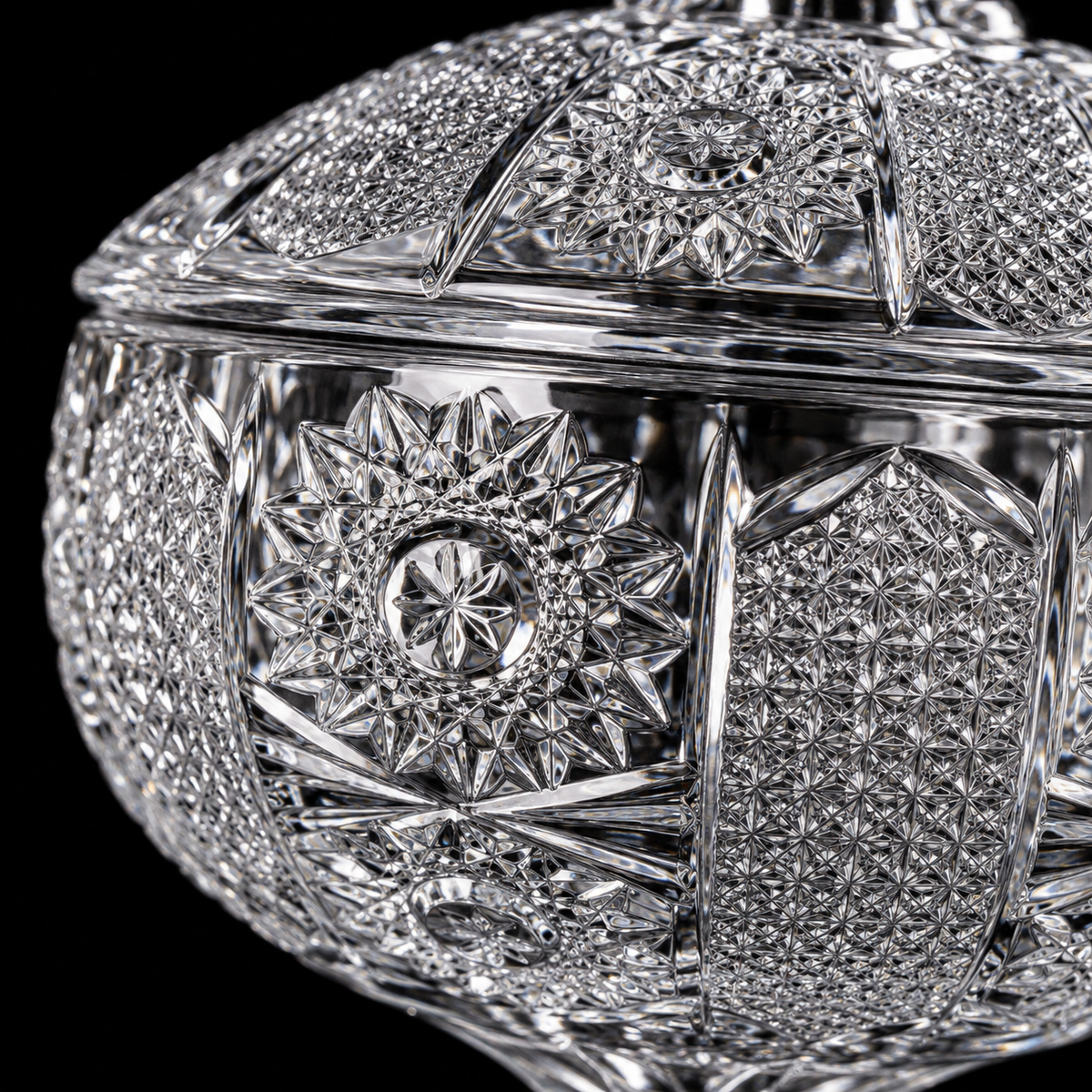 B-505 candy bowl hobstar cut close-up