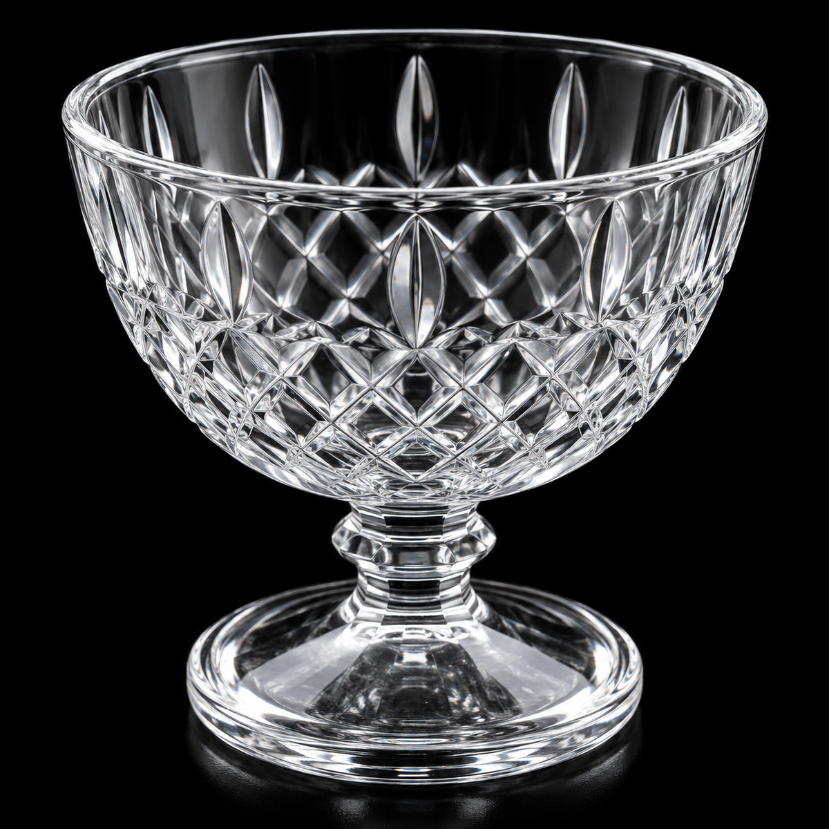 Close view of the diamond and leaf cut pattern