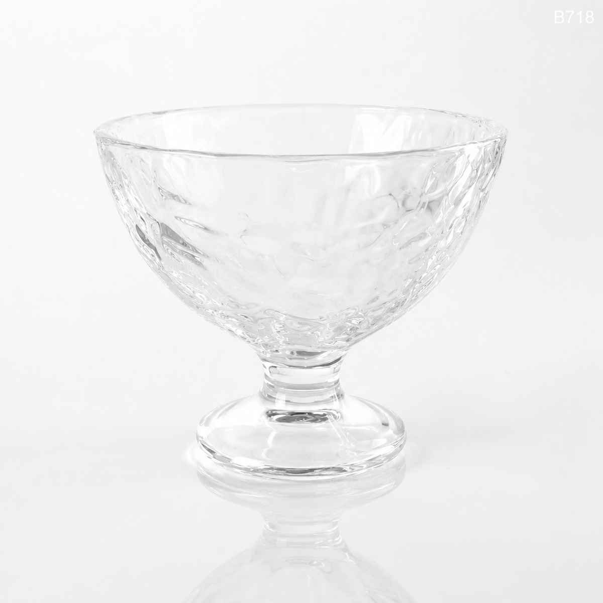 B718 white background view