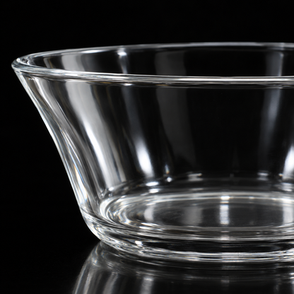 Close-up of the clear glass bowl rim