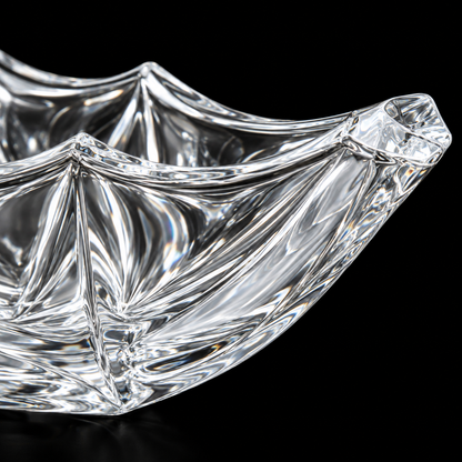 B-914 pointed rim and pleat detail close-up
