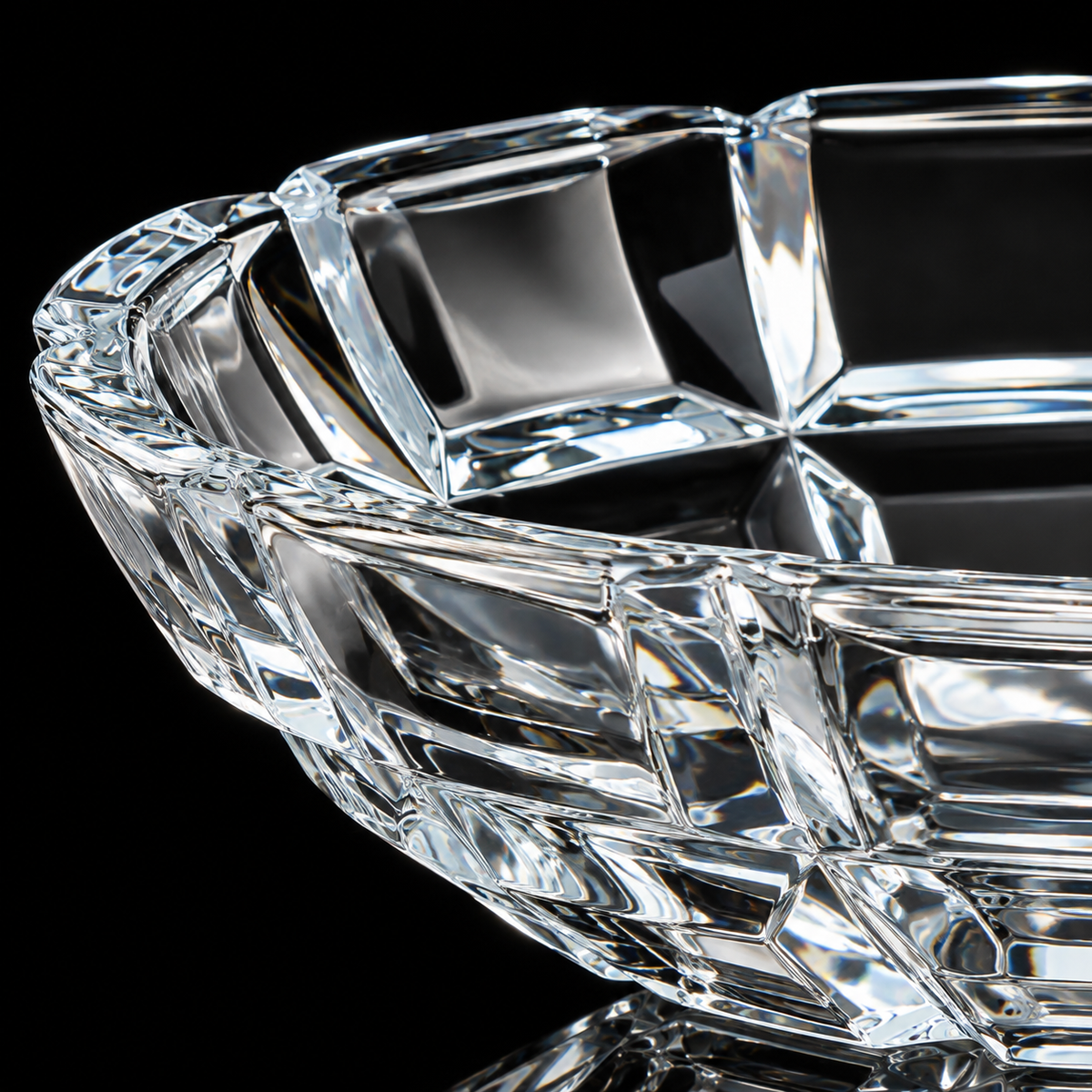 Crystal paneled fruit bowl detail