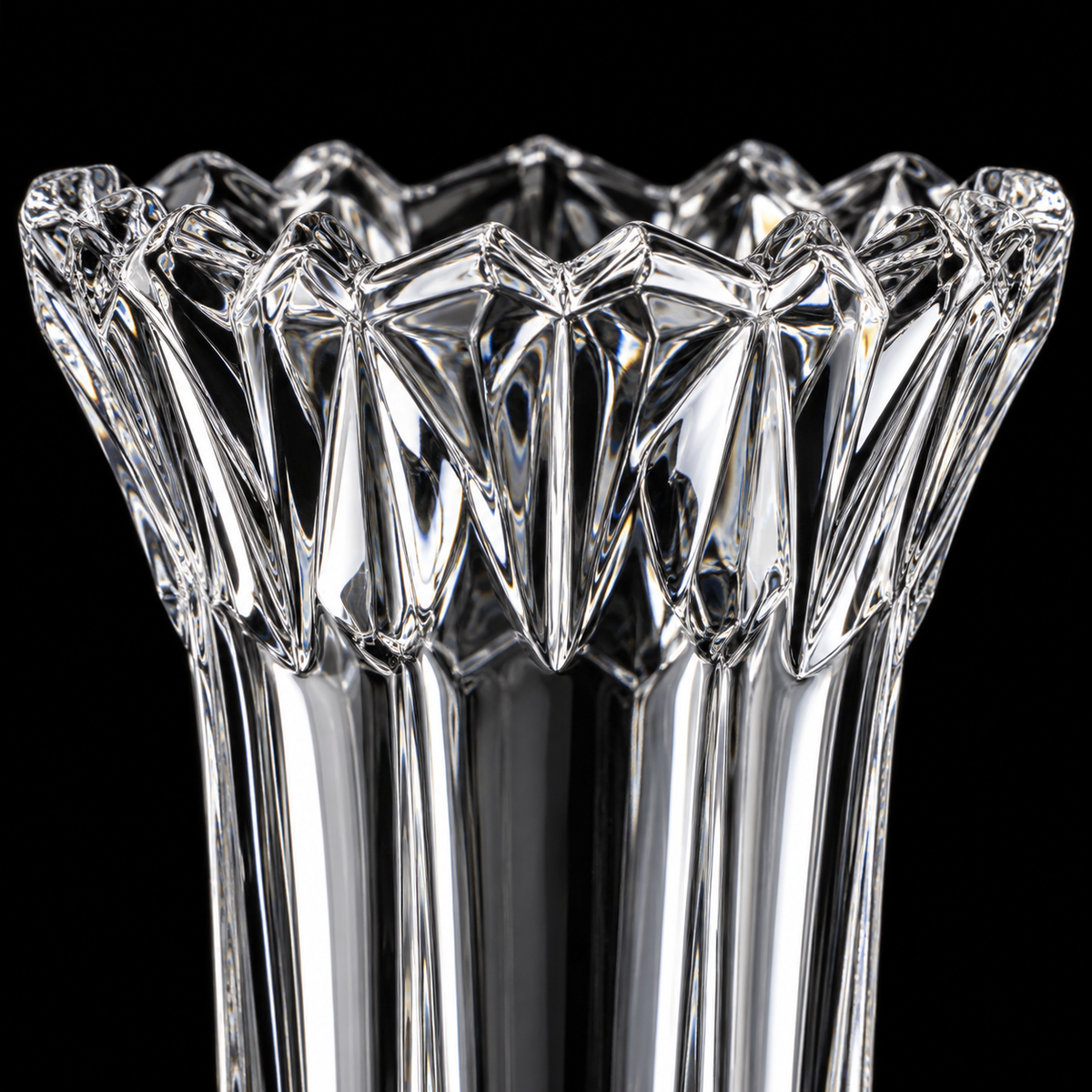 Close-up of jagged crown rim crystal