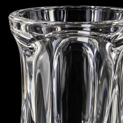 F-216 Flower Vase close-up of sculpted crystal rim