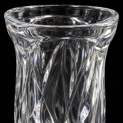 F-218 Flower Vase close-up of swirl crystal rim