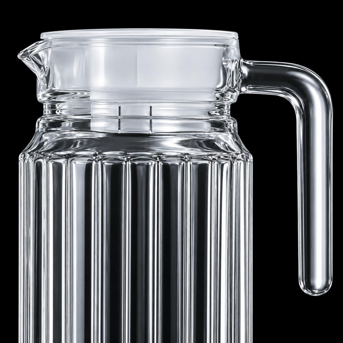 J-702 lid, spout and handle close-up