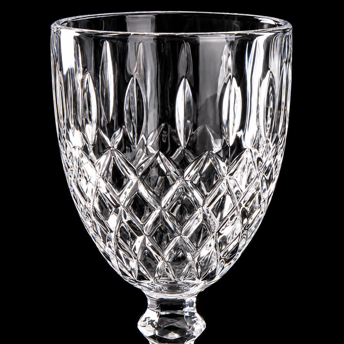 Close-up of the diamond cut pattern