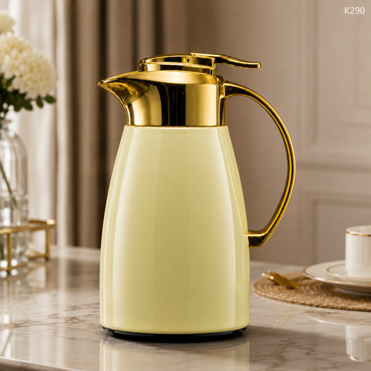 K290 golden carafe lifestyle image