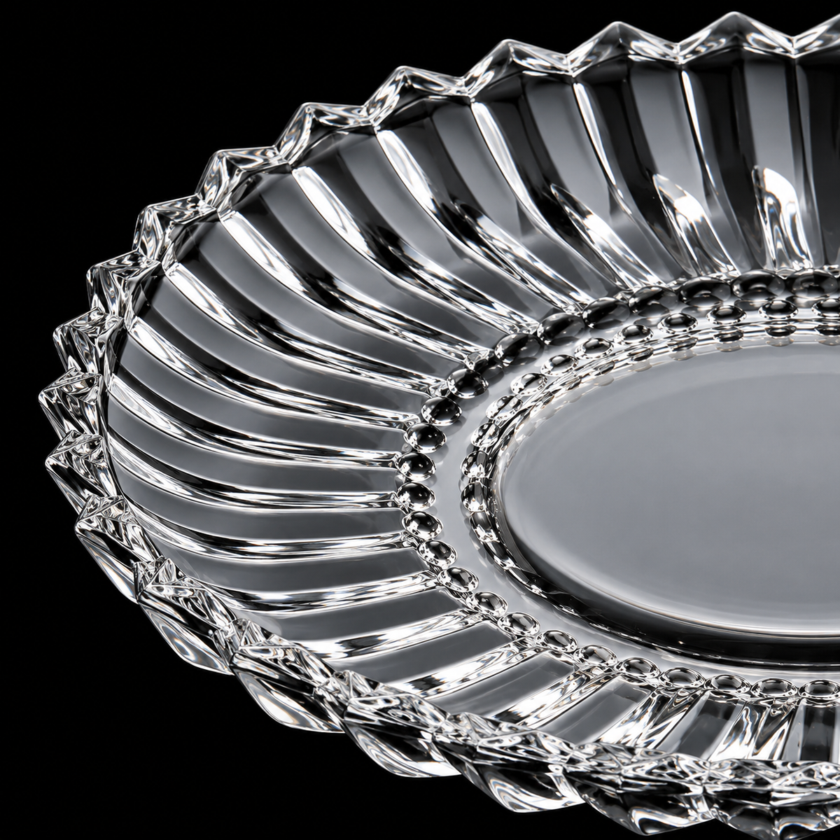 Crystal plate rim close-up