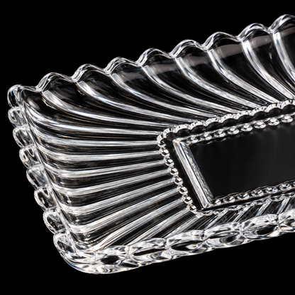 Crystal tray rim close-up