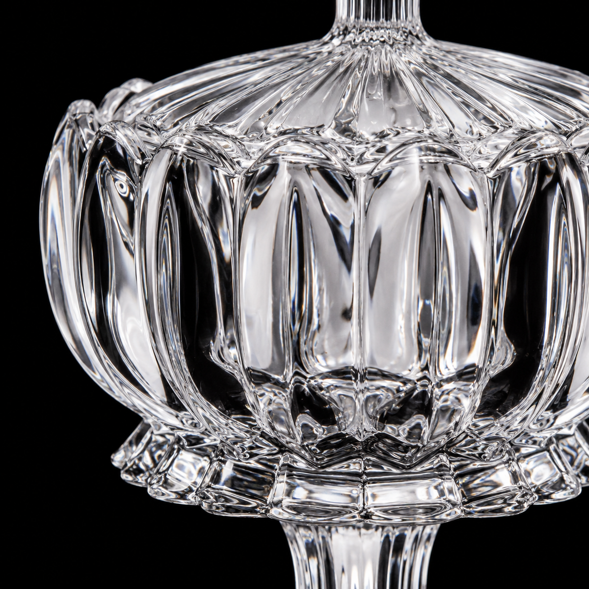 K-467 candy bowl fluted crystal detail close-up