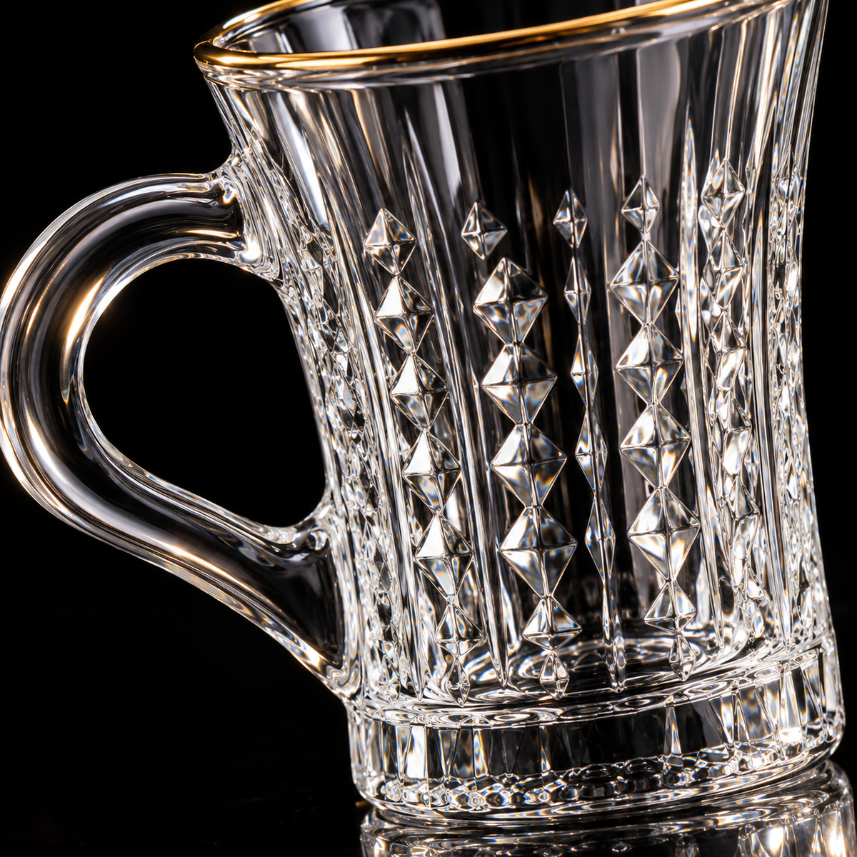 Crystal tea mug with gold rim detail