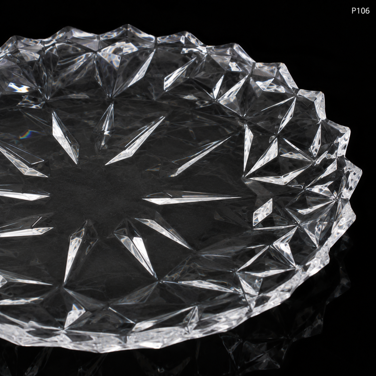P106 crystal serving fruit plate close-up