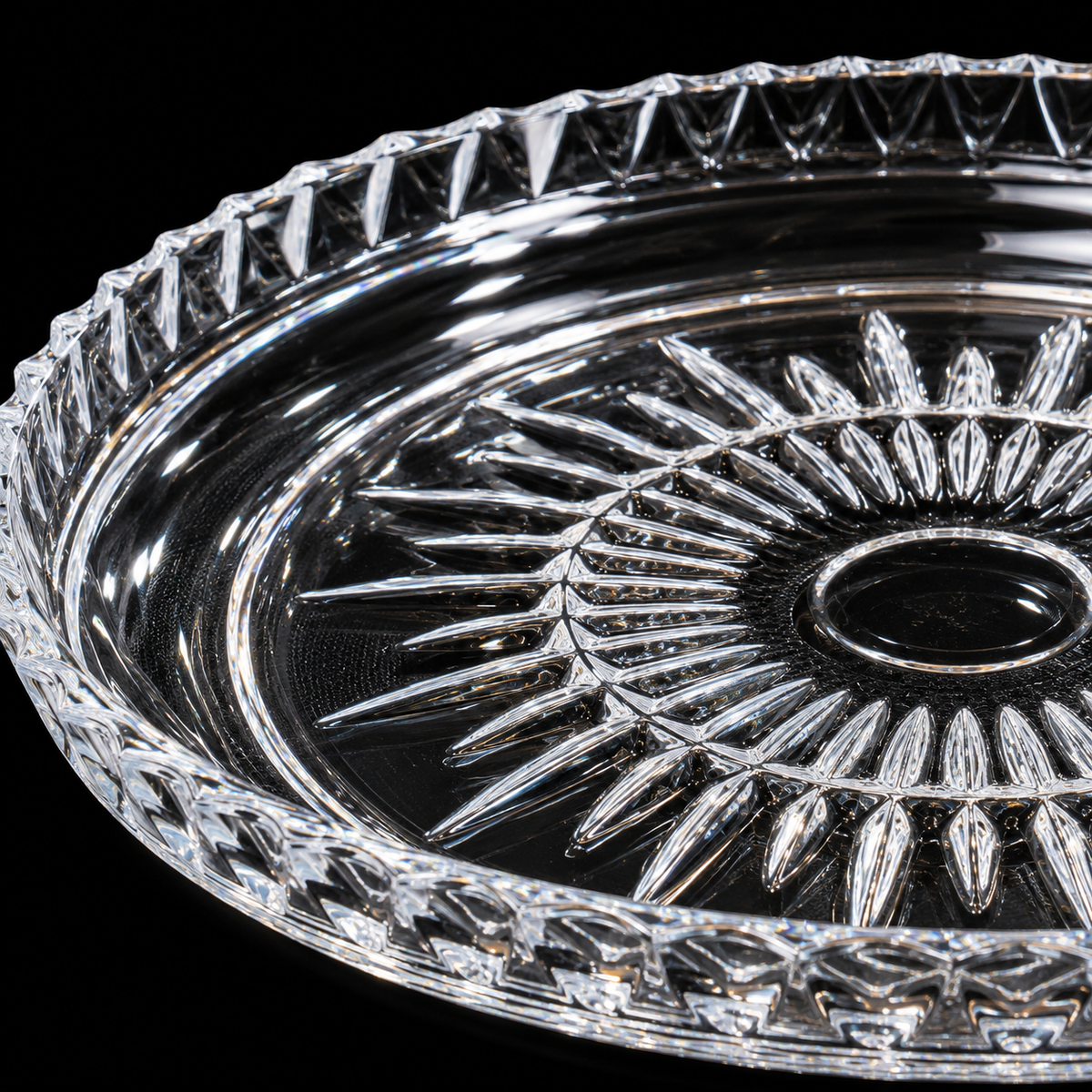 Serving Plate detail