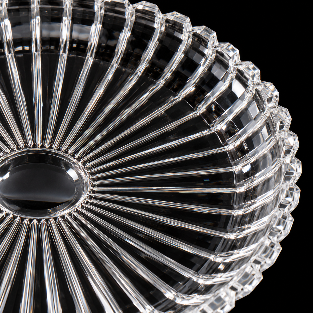 Crystal sunburst serving plate detail
