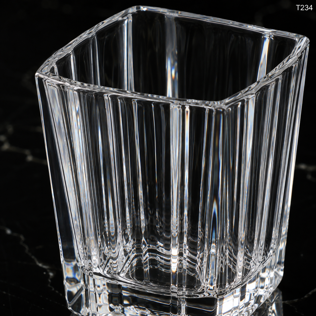 T234 crystal facet detail