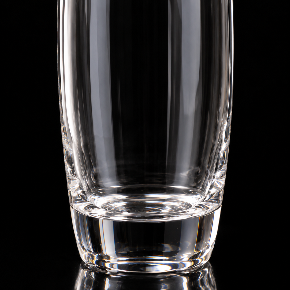 Highball glass base close-up
